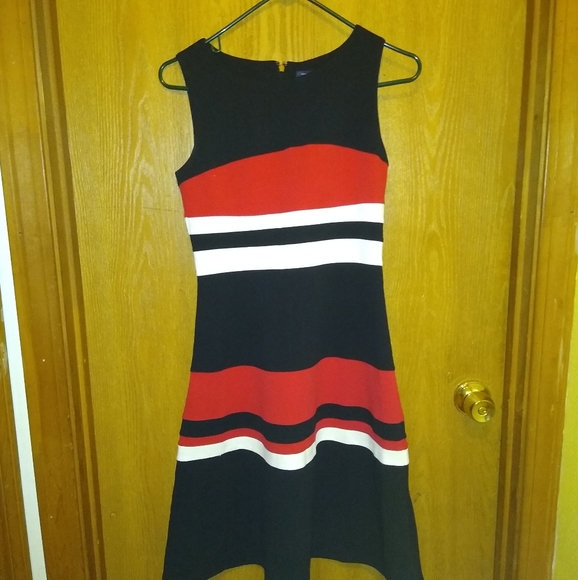 Dress - Picture 2 of 6